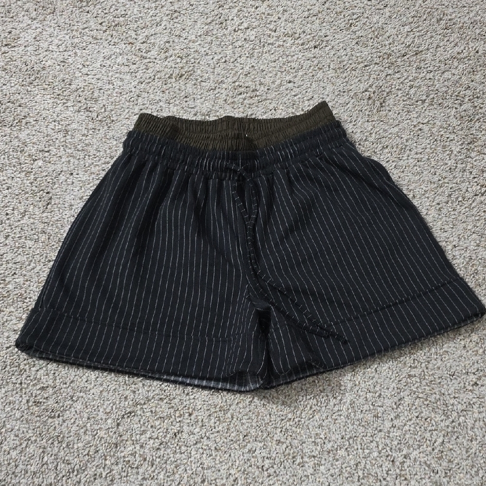 Zara Olive Green Casual Shorts